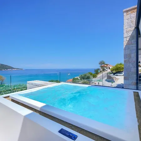 Hotel Kinira * Koinira